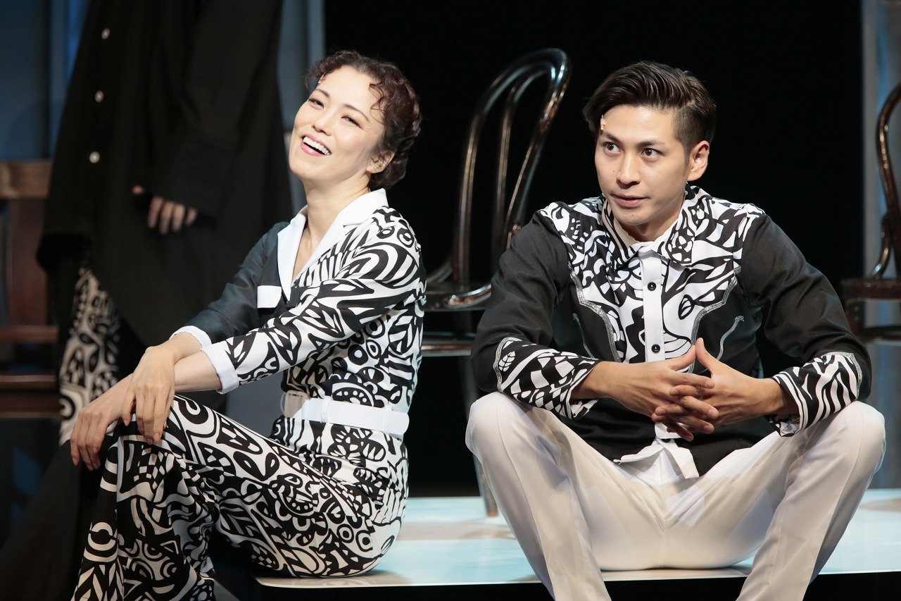 以多重人格为主题的话剧