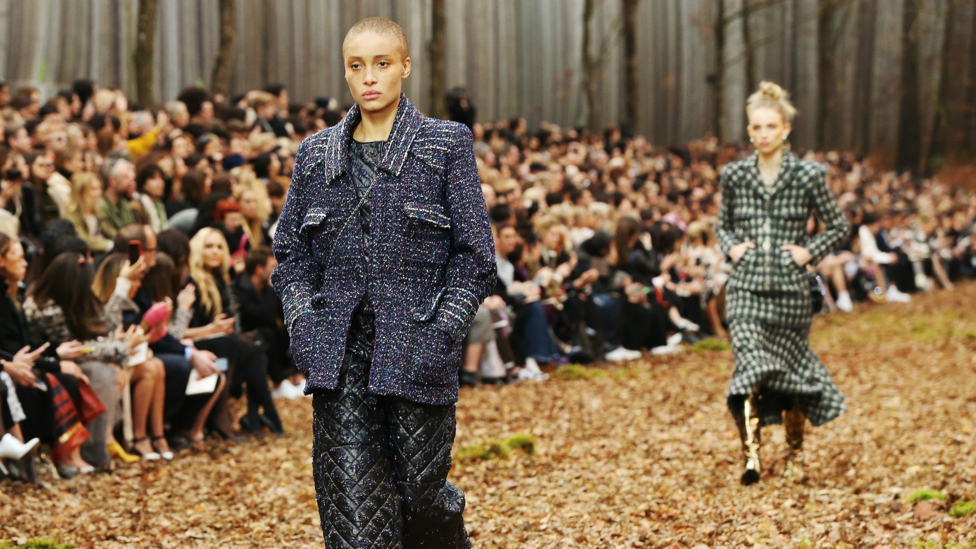 Chanel 2018秋冬成衣秀：魔法森林