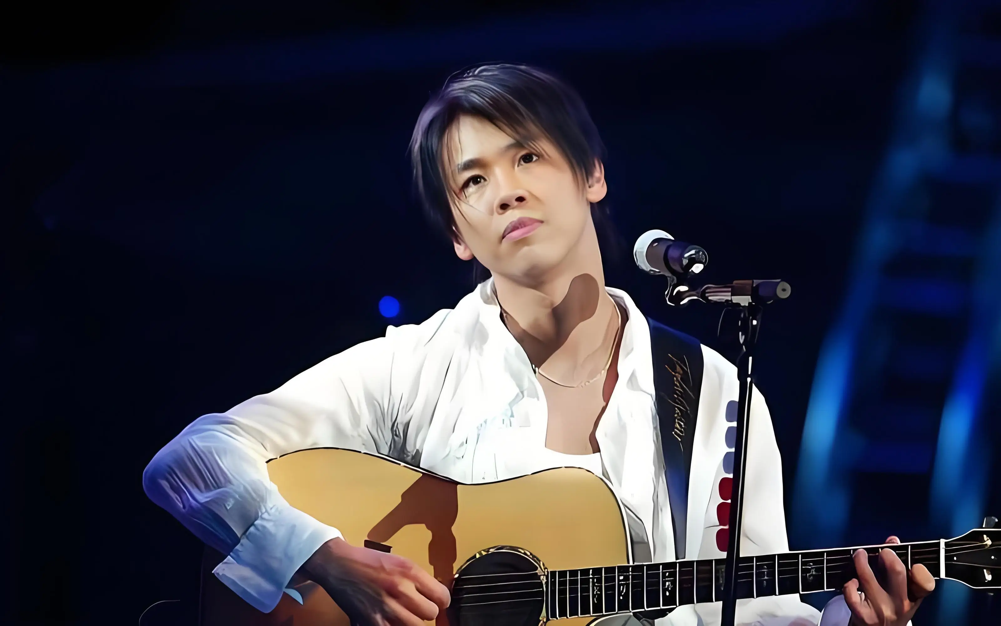 现代舞台上的民谣吉他