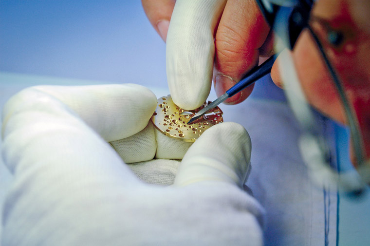 精加工与去毛刺